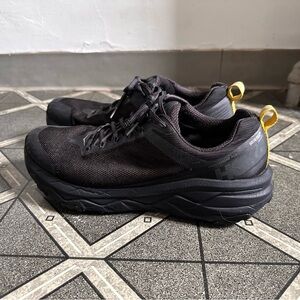 Hoka One One Challenger TR Gore-Tex trail running shoes